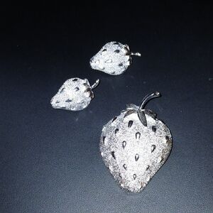 Silver Strawberry Jewelry Set